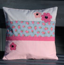 Kissen rosa hellblau.JPG